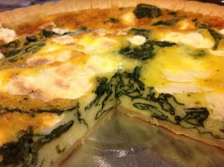 spinach and mozzarella quiche|CHUENCHAIさん