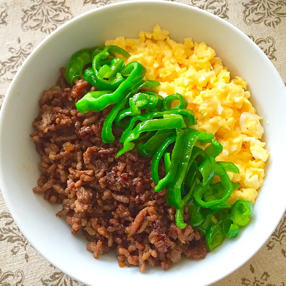 Snapdishの料理写真:三色丼|カウンター嬢さん