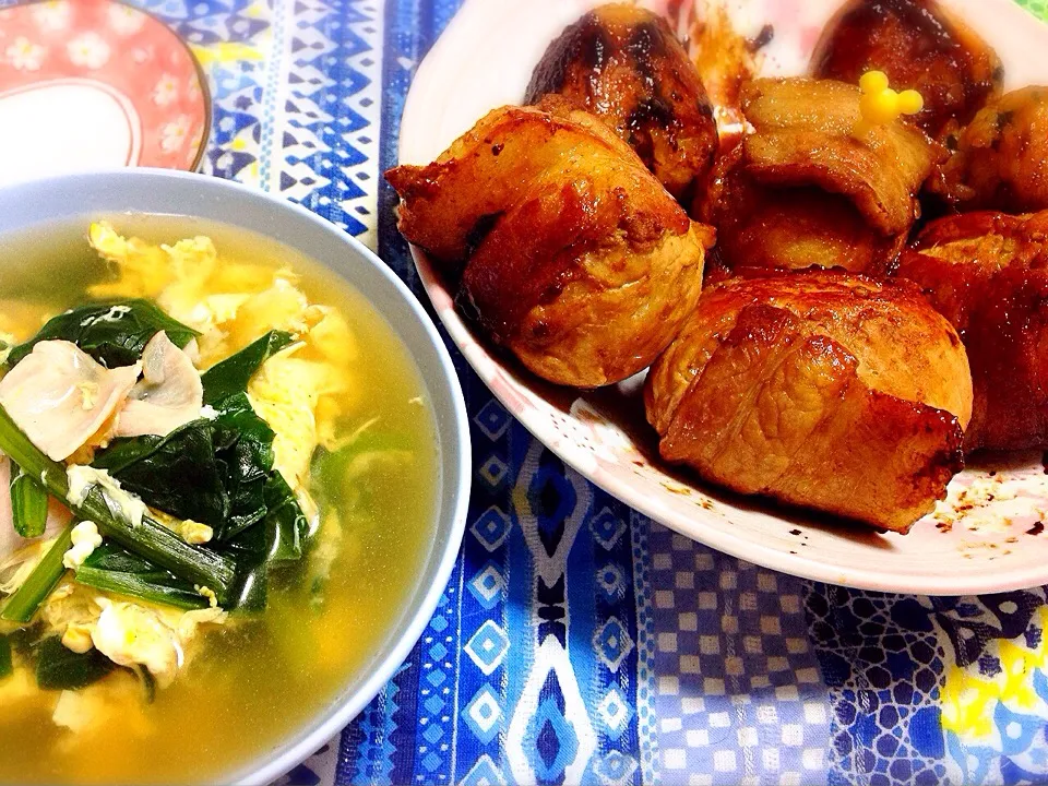 今晩のご飯  肉巻きおにぎりとコンソメスープ|Rieさん