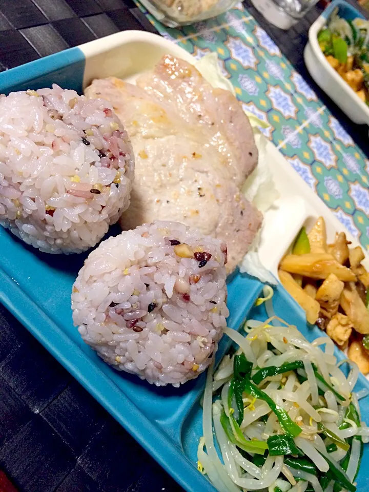 ロースのネギ塩焼き夕飯|桜椛さん