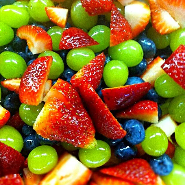 Snapdishの料理写真:🌞🍓🍇🍓Feeling Fresh & Clean Fruit Salad 🍓🍇🍓 #Breakfast/Brunch #Salad  #Healthy #Fruits #Snack/Teatime 🍓🍇🍓🌞|Alisha GodsglamGirl Matthewsさん