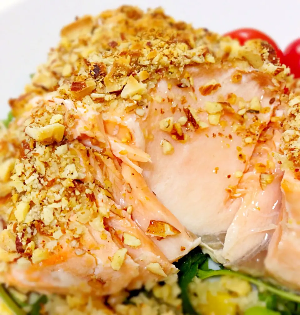 Tender grilled salmon crusted with almond dukkah|coxiella24さん