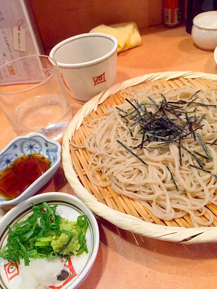 お友達のお店で盛りそばウマウマ💞|かおりんさん