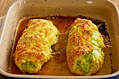 Pesto & Cheese Stuffed #Chicken this was delicious 😋 #Main dish #Meat/Poultry #Lunch #Dinner|Alisha GodsglamGirl Matthewsさん