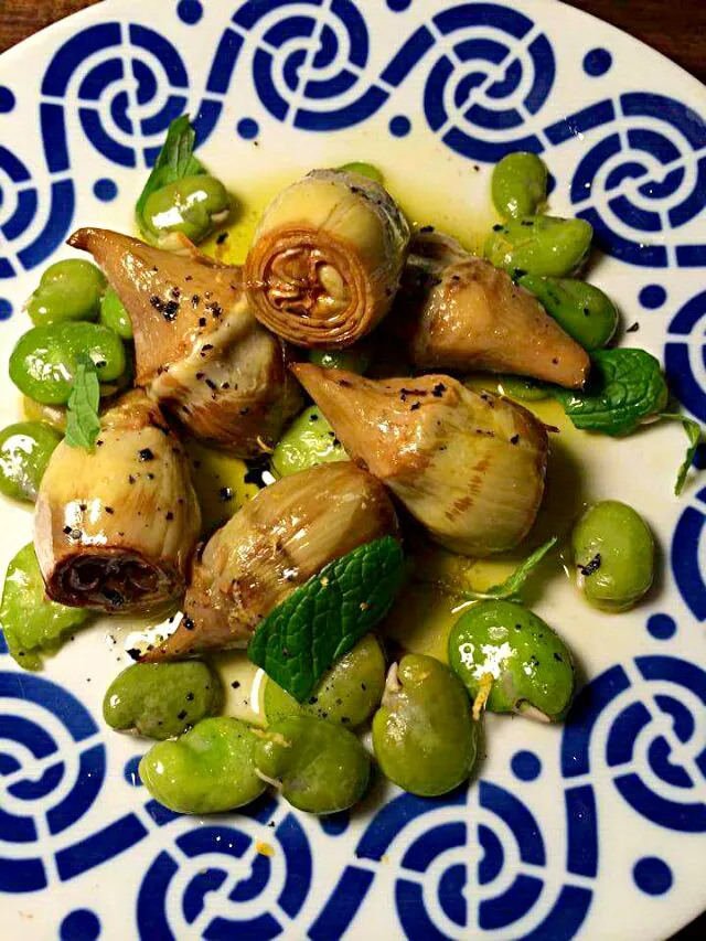 confit artichokes with lemon, mint and broad been|CHUENCHAIさん