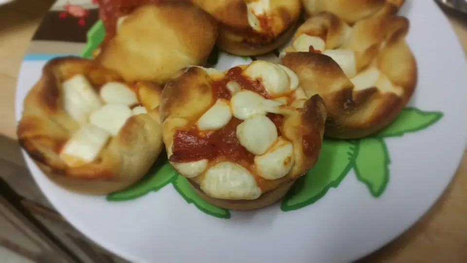 Biscuit Pizzas|jennifer daggettさん