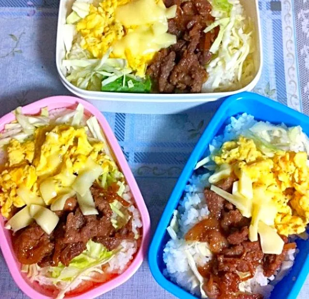 子供達の夕飯、子供達の大好物が一つのお弁当箱に入れました。|松下ジェニファーさん