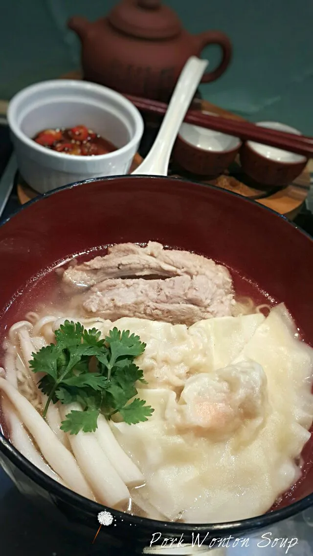 Snapdishの料理写真:Pork Wonton Soup

 #pork #wonton #soup|Chef.on.trainingさん