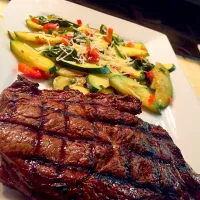 Snapdishの料理写真:Bone in ribeye  with veg|sue chef jeremyさん