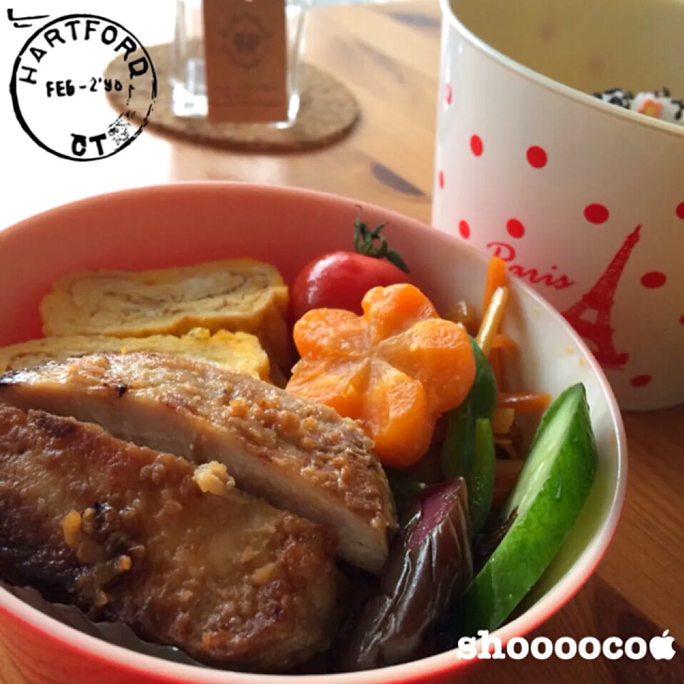 Snapdishの料理写真:トンテキで2個弁|shoooocoさん