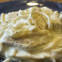 Snapdishの料理写真:Chicken Alfredo #BassTaste #foodporn #dinner #pasta #cheese #chicken #yum #alfredo #love|BASS.TASTEさん