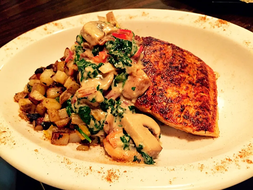 Cajun Salmon, Jalapeño Hash & Rainbow Chard n Shrooms|Chef Ampさん