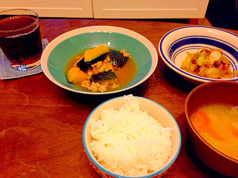 Snapdishの料理写真:カボチャと挽肉の煮物 豚肉とネギの中華炒め 豚汁|パステルさん