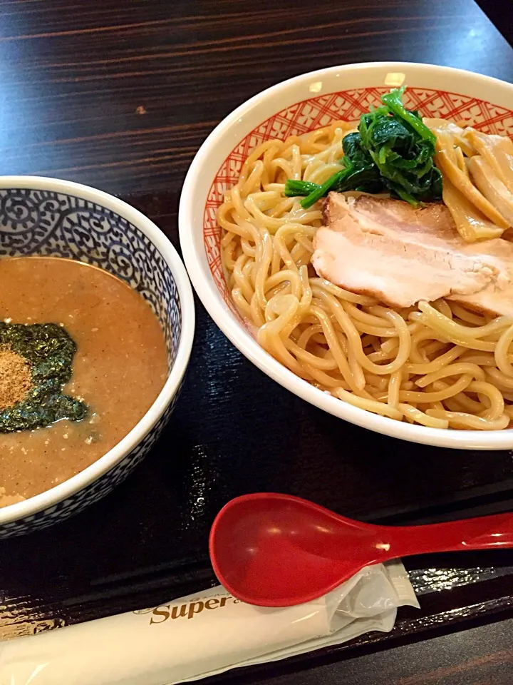 Snapdishの料理写真:つけ麺  濃厚煮干豚骨|Noriyuki Saitoさん