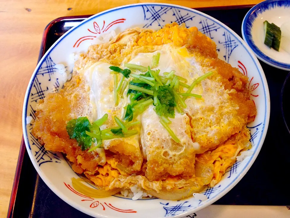 カツ丼900円也|秋山知隆さん