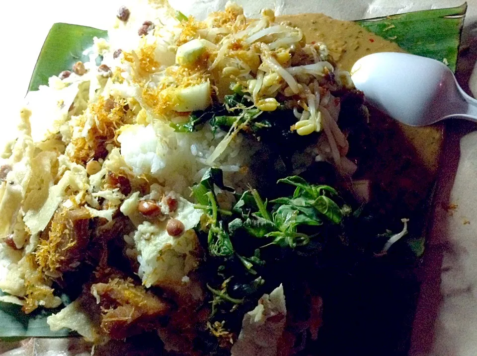 Nasi Pecel Empal|Bambang Budiono Tjioさん