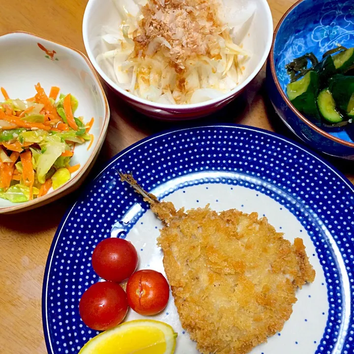 アジフライ&春キャベツの胡麻味噌あえ&新玉ねぎのおかかポン酢|Sawaさん