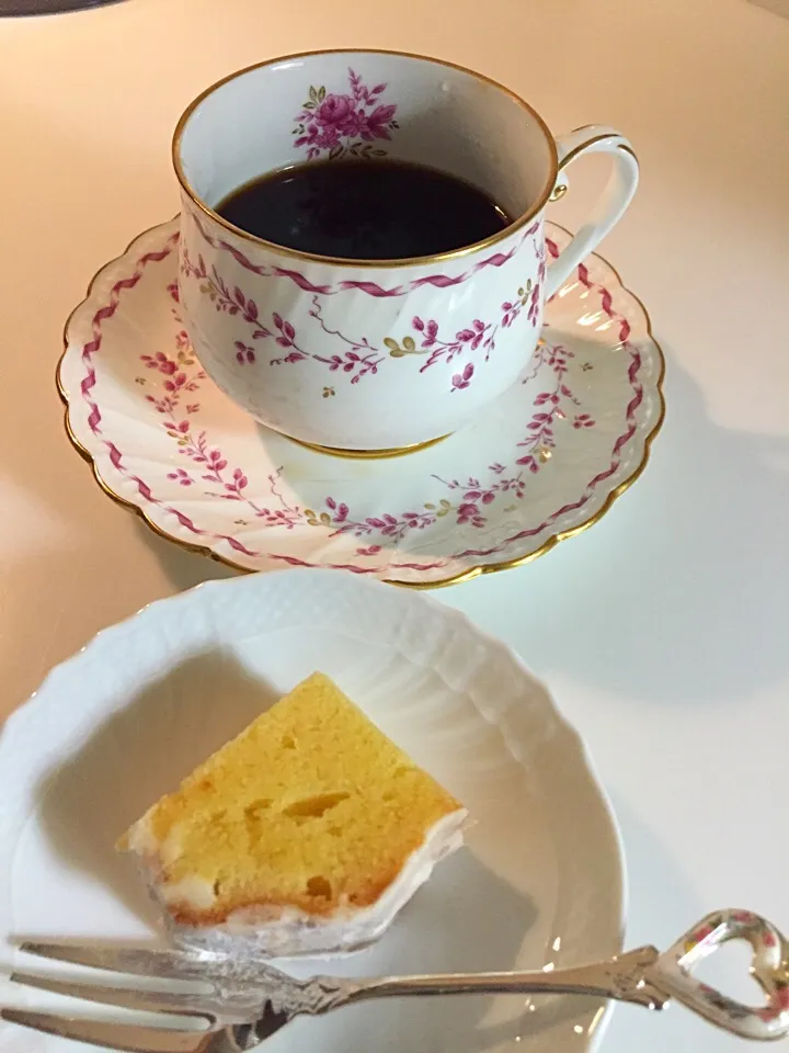 coffee w/ orange cake|Mariさん