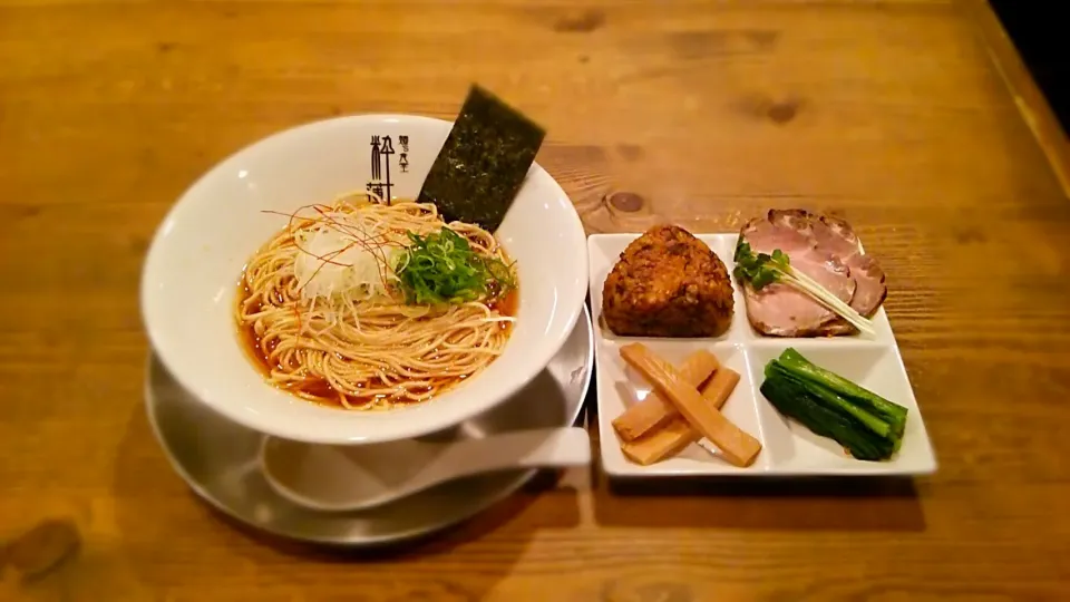 Snapdishの料理写真:焼きアゴ煮干しらぁ麺|麺's食堂粋蓮さん