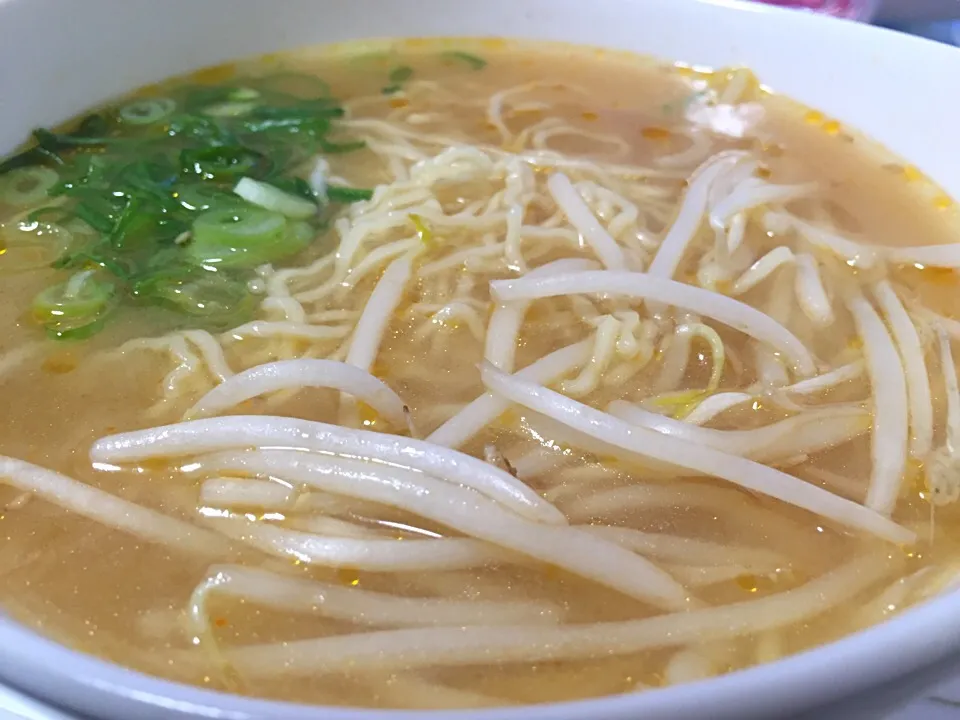 もやし味噌ラーメンじゃけん‼︎|たぁちさん