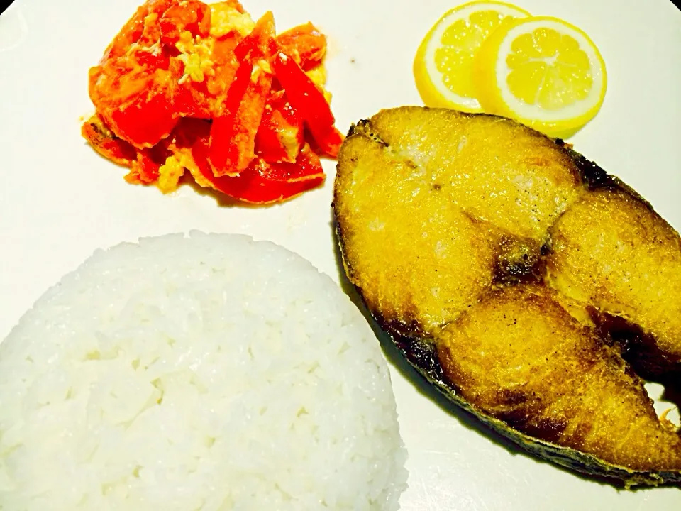 Snapdishの料理写真:Pan-Fried Mackerel|VogueCafe | 时尚生活咖啡馆さん