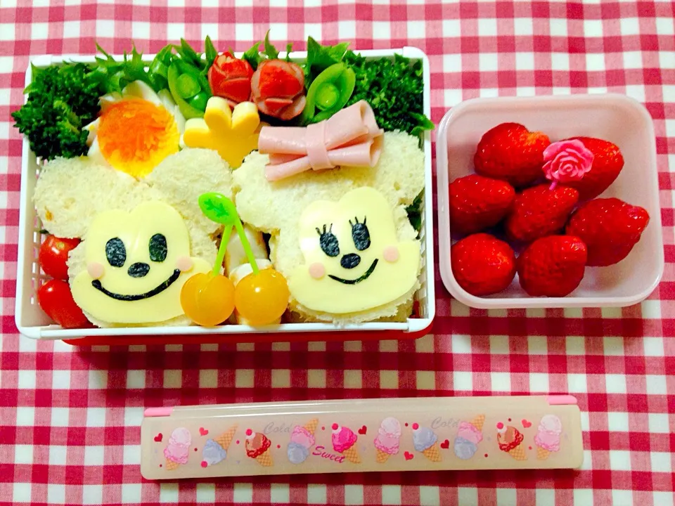 手づくりミルク食パンでミキミニサンドイッチ弁当|あい♡まりさん