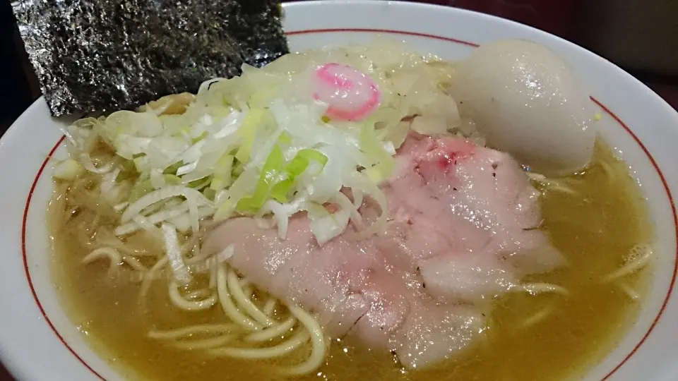 煮干中華そば 鈴蘭 新宿店の煮干しそば+煮玉子|大脇さん