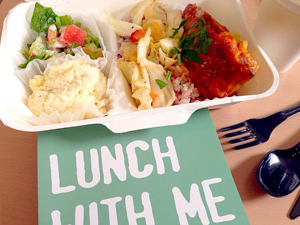 Spanish Omelette, Mashed Potato, Salad and Rice Takeout|chan mitsuさん