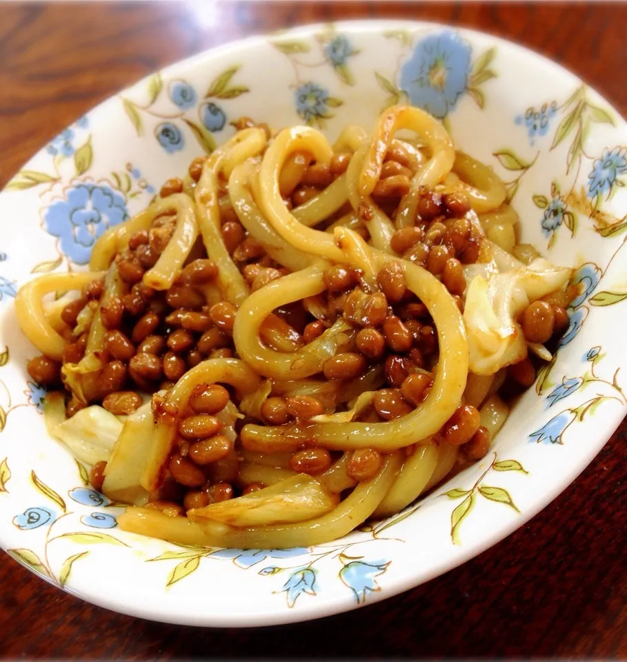 なっとう焼きうどん ❤︎|ぶぅ ❤︎さん