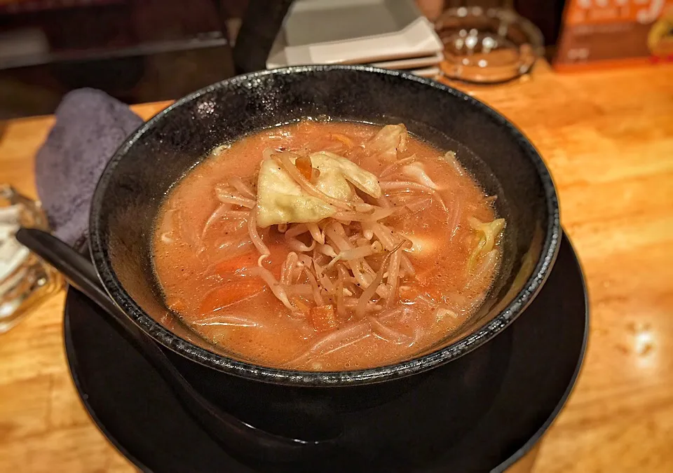 野菜たっぷり牛骨味噌ラーメン|tomokatsu_hayashidaさん