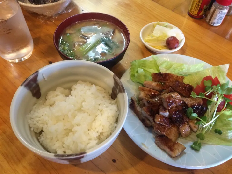 みろくさんぶのトンテキ定食|こいちゃんの夫さん