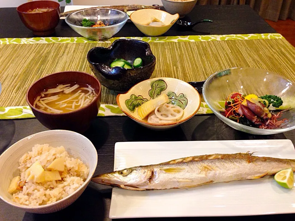 Snapdishの料理写真:筍ご飯、ホタルイカの辛子酢味噌和え、蓮根と筍のさっぱり煮、カマスの塩焼き|ryotaママさん