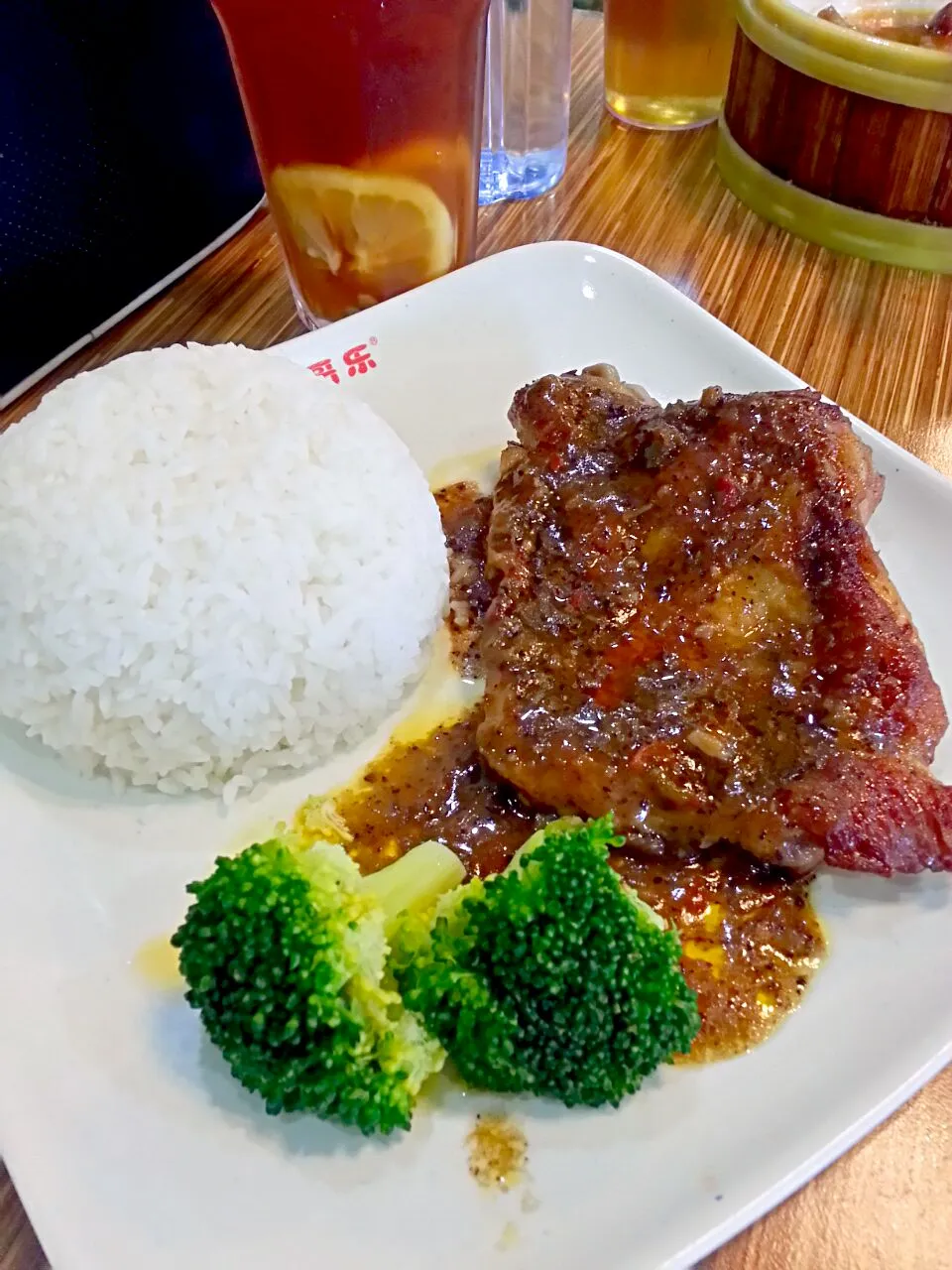 Black pepper chicken fillet on rice|Arthurさん