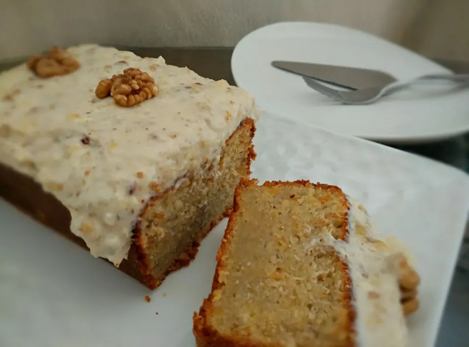 Snapdishの料理写真:Banana cake with banana walnut frosting|Premarani Many-Raswanさん