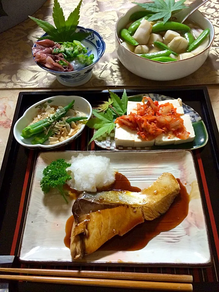 ぶりの照り焼きに里芋とスナックエンドウの煮浸し|直サーファーさん