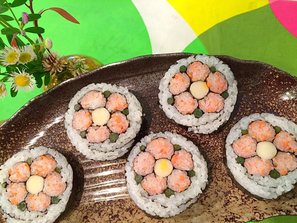 お花の巻き寿司 ❁|中野家の食卓さん