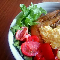 Snapdishの料理写真:✾野菜たっぷり手羽先丼✾|ポムさん