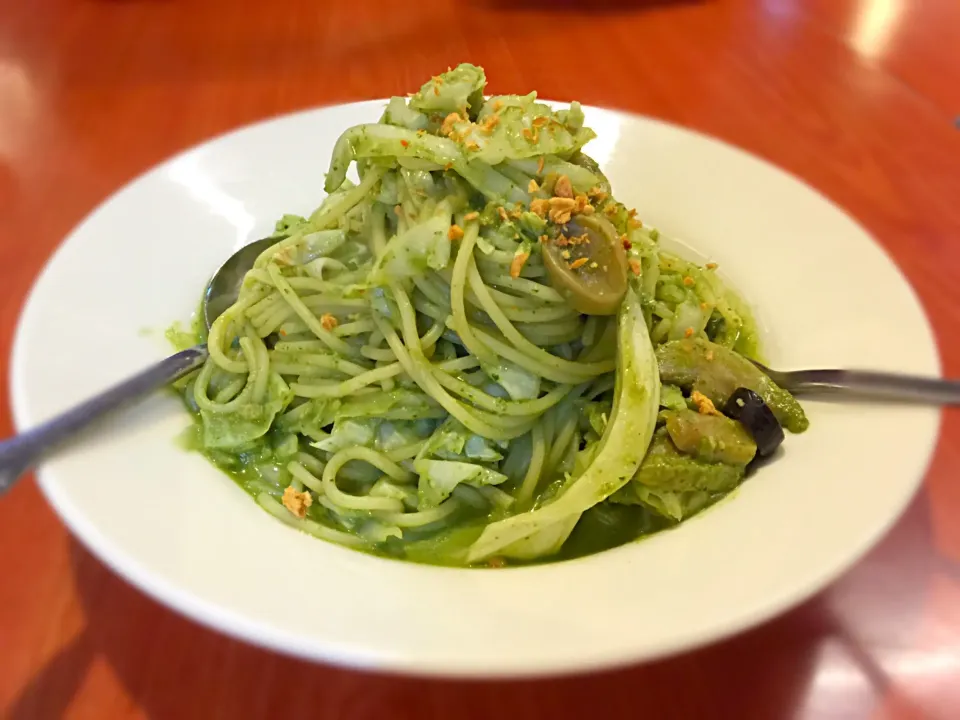 微辣青醬蔬菜麵|手牽手一起過好日子。さん