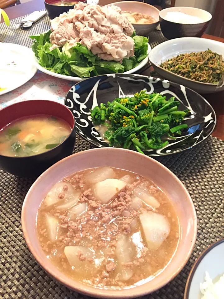 カブのそぼろ煮
豚冷しゃぶサラダ
菜の花のからし和え|ねぎさん