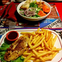 Snapdishの料理写真:#poulet #frite #Salade #SauceBarbecue|ribeiroさん