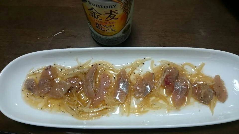 Snapdishの料理写真:見た目は鮮やかでないけど、土曜日釣り上げたニシンの味ぽんマリネ!!
超旨い🍴😆✨|Takashi Kouchiさん