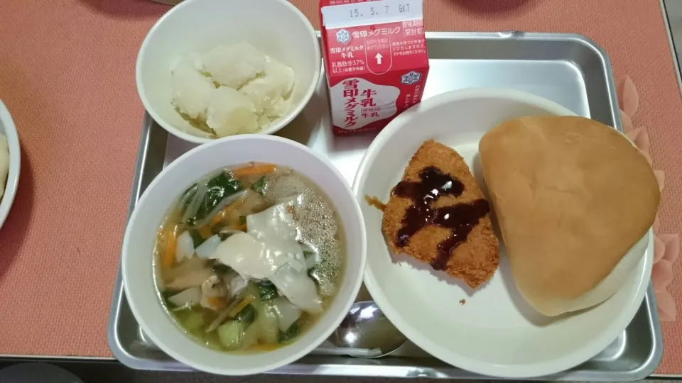 Snapdishの料理写真:今日の給食(4/27)|えっちゃんさん