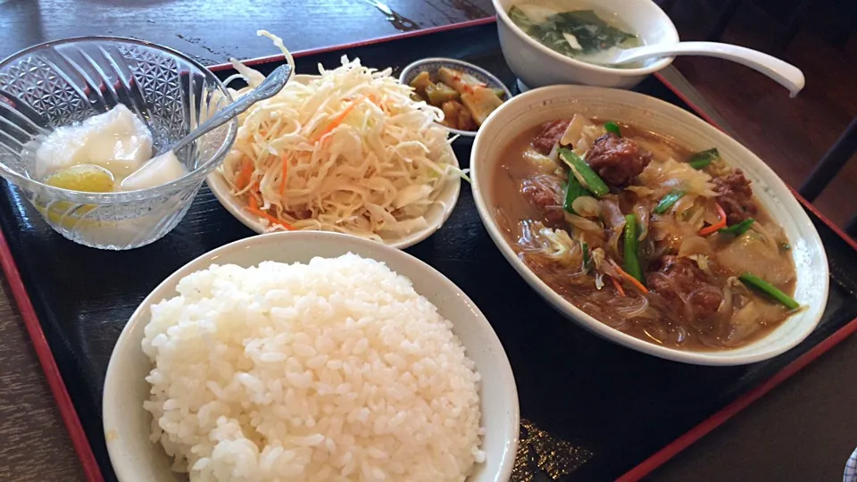 Snapdishの料理写真:【日替定食】肉団子と白菜・春雨の煮込みを頂きました。|momongatomoさん