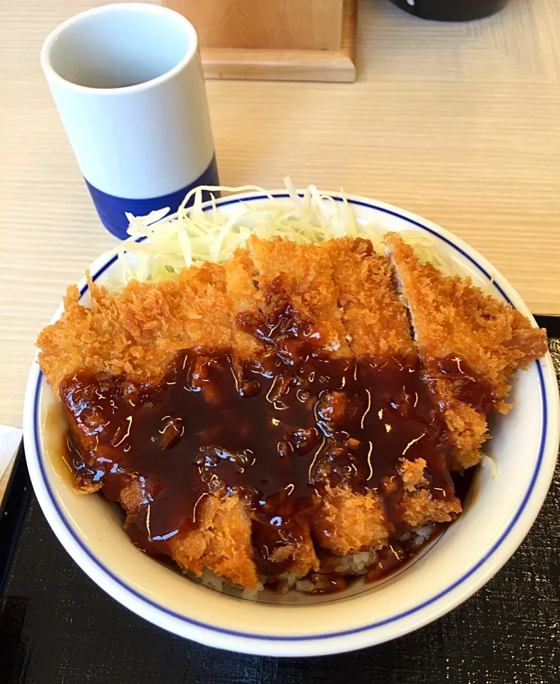 ソースかつ丼|るみおんさん