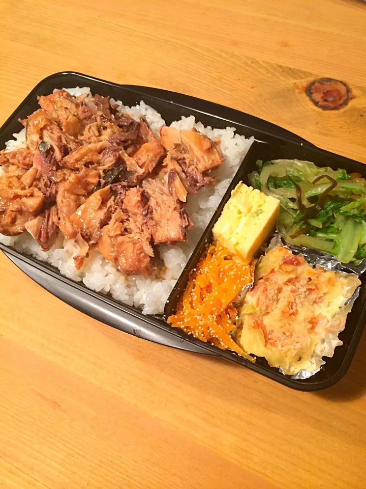 Snapdishの料理写真:鯖の味噌煮弁当🍱|meyou..さん