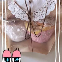 Snapdishの料理写真:カップでシフォンケーキと苺ババロアのありがとう❗️おやつ|mameさん