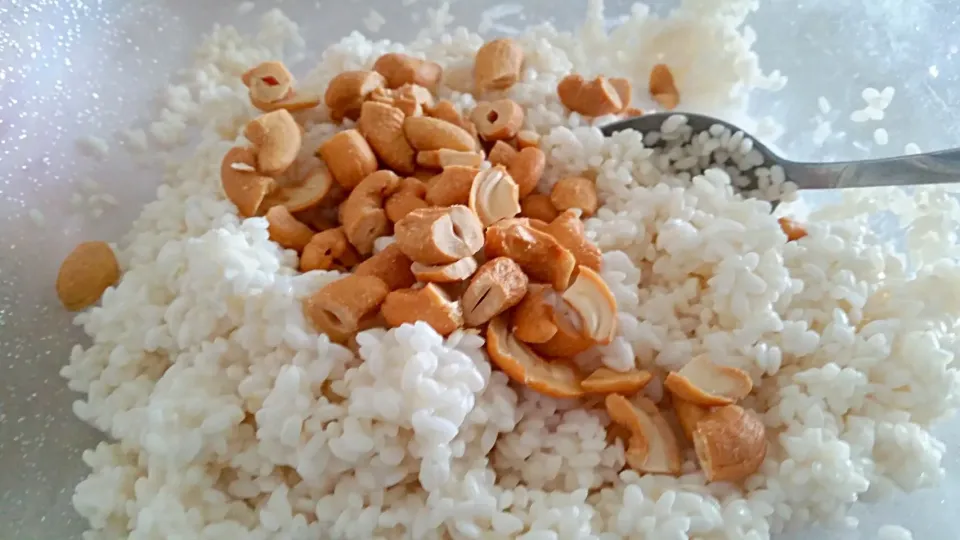 Sweet rice with cashew|Ami Haさん