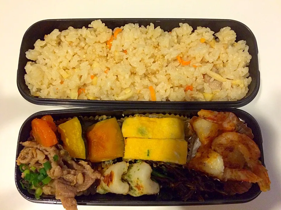 Snapdishの料理写真:たけのこご飯のお弁当。|Chiharuさん