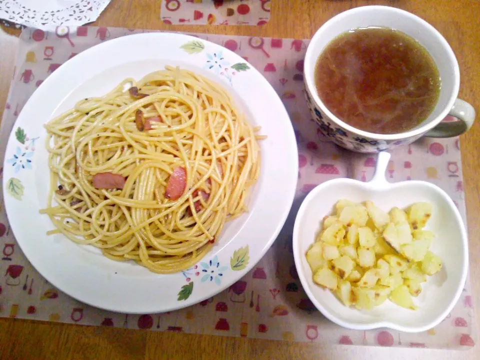 ４月２５日 ペペロンチーノ コロコロじゃがいも 玉ねぎスープ|いもこ。さん