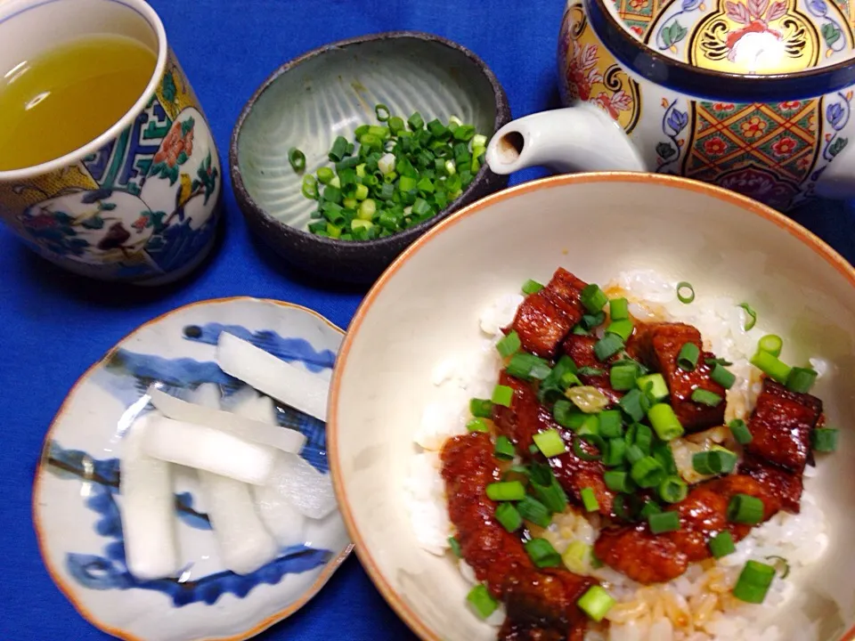 Snapdishの料理写真:ひつまぶしで朝食|Keiko Moritaさん